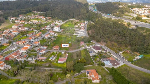 Terreno para Venda em Serzedo e Perosinho