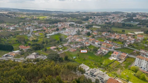 Terreno para Venda em Serzedo e Perosinho