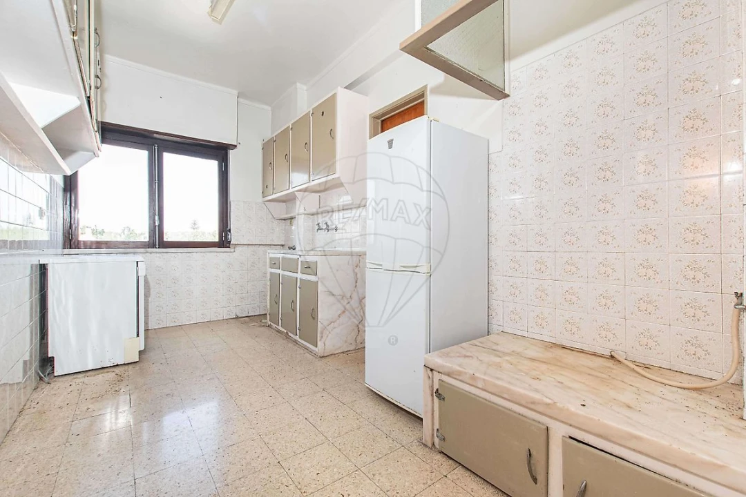 Apartamento T3 para Venda em Sacavém e Prior Velho Foto 17