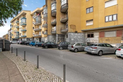 Apartamento T3 para Venda em Sacavém e Prior Velho