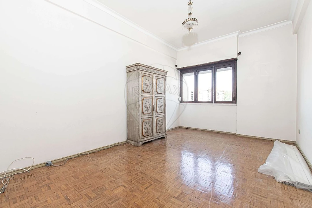 Apartamento T3 para Venda em Sacavém e Prior Velho Foto 1