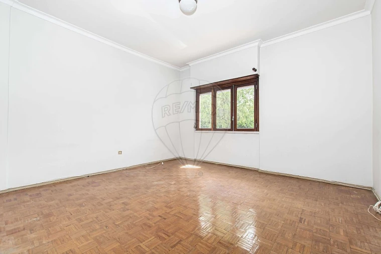 Apartamento T3 para Venda em Sacavém e Prior Velho Foto 11