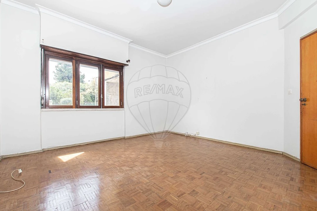 Apartamento T3 para Venda em Sacavém e Prior Velho Foto 13