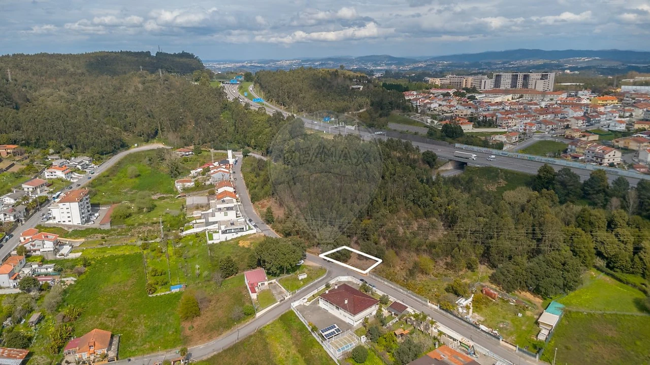 Terreno para Venda em Serzedo e Perosinho Foto 8