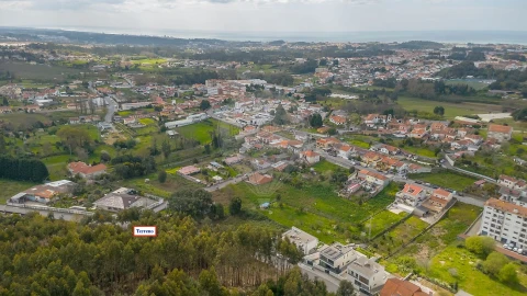 Terreno para Venda em Serzedo e Perosinho