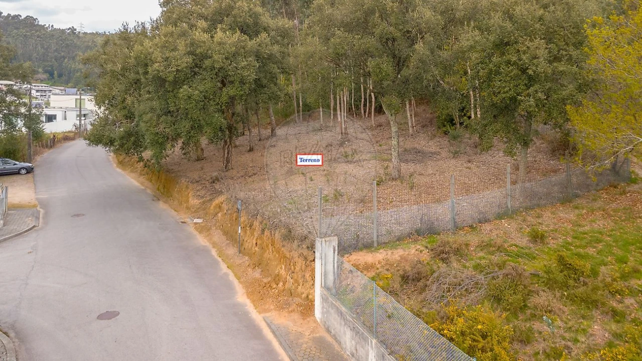 Terreno para Venda em Serzedo e Perosinho Foto 9