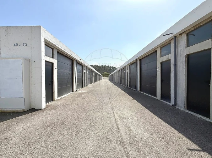 Garagem para Venda em Santa Maria, São Pedro e Matacães Foto 2