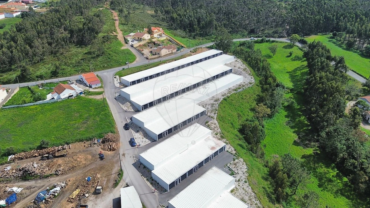 Garagem para Venda em Santa Maria, São Pedro e Matacães Foto 7