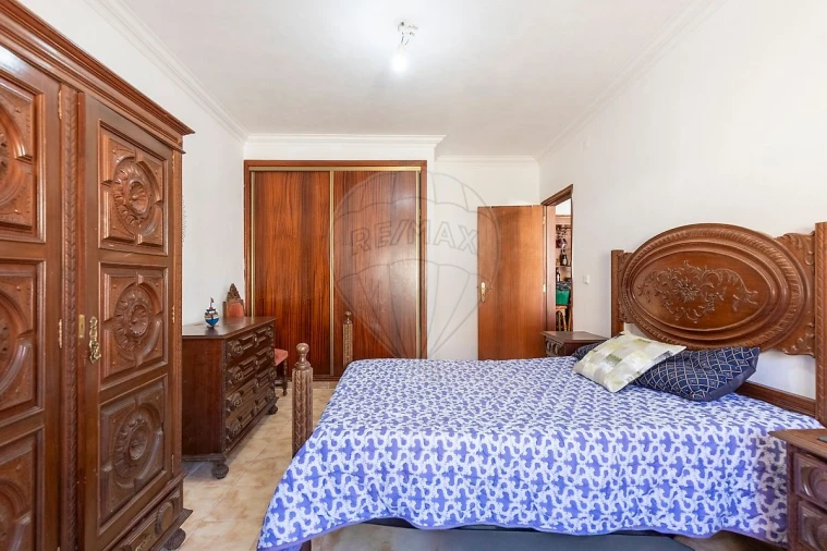 Apartamento T2 para Venda em Vimeiro Foto 8