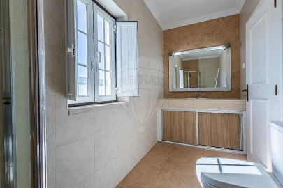 Moradia T3 para Venda em Azambuja