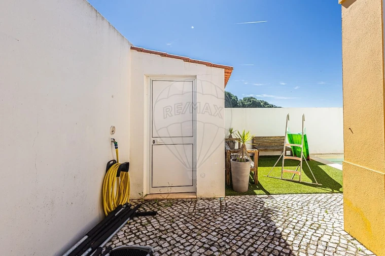 Moradia T3 para Venda em Azambuja Foto 39