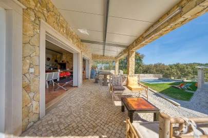 Quinta T4 para Venda em São Sebastião