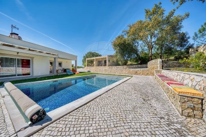 Quinta T4 para Venda em São Sebastião