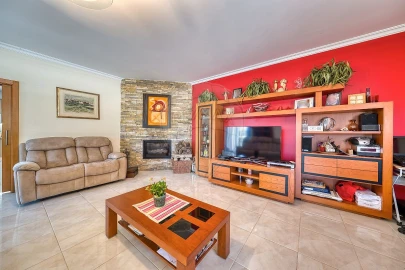 Quinta T4 para Venda em São Sebastião