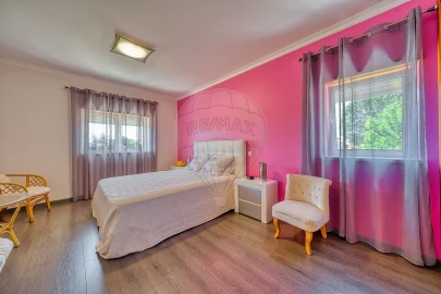 Quinta T4 para Venda em São Sebastião