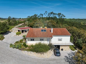 Quinta T4 para Venda em São Sebastião