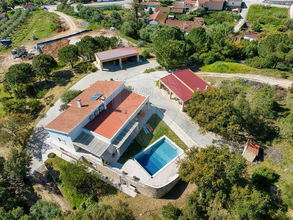 Quinta T4 para Venda em São Sebastião Foto 3