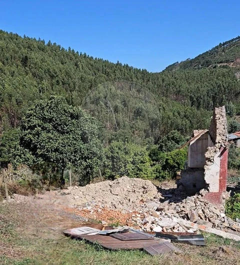 Moradia T3 para Venda em Ferreira do Zezere