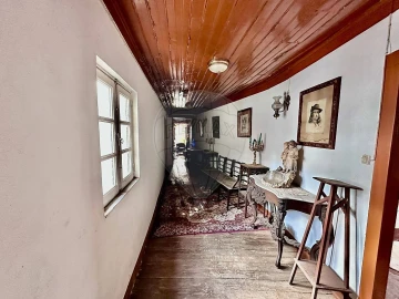 Moradia T5 para Venda em São João da Pesqueira e Várzea de Trevões