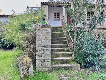 Moradia T5 para Venda em São João da Pesqueira e Várzea de Trevões