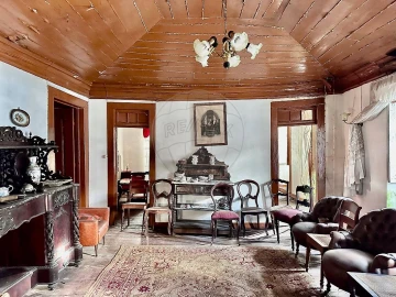 Moradia T5 para Venda em São João da Pesqueira e Várzea de Trevões