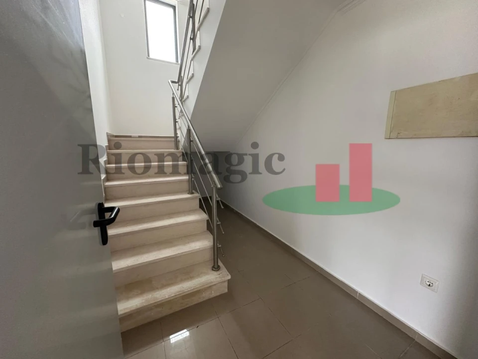 Moradia T5 para Venda em Laranjeiro e Feijó Foto 26