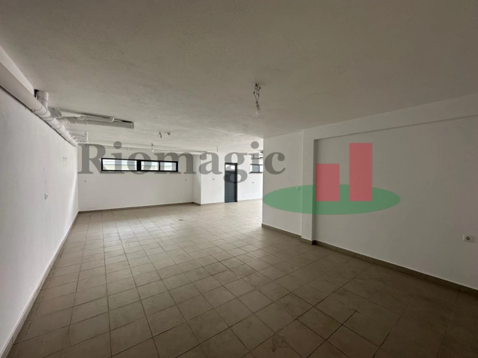 Moradia T5 para Venda em Laranjeiro e Feijó Foto 29