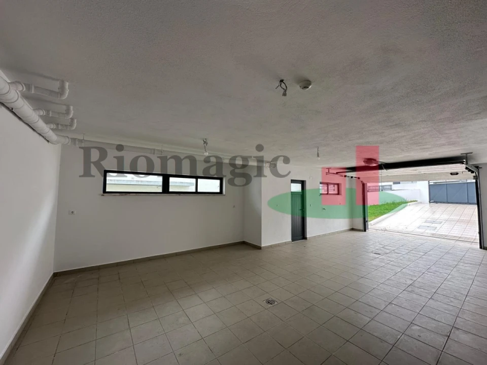 Moradia T5 para Venda em Laranjeiro e Feijó Foto 30
