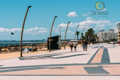 Terreno para Venda em Quarteira