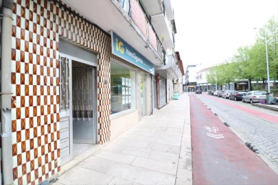 Prédio para Venda em Barcelos, V.Boa, V.Frescainha