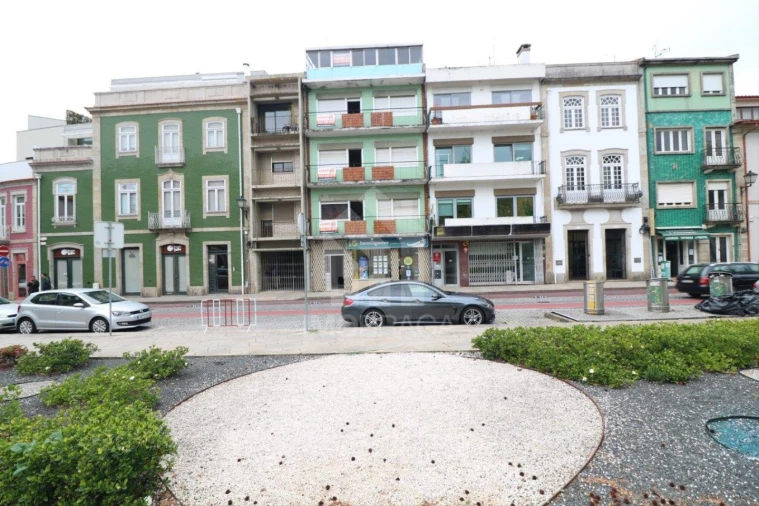 Prédio para Venda em Barcelos, V.Boa, V.Frescainha Foto 2