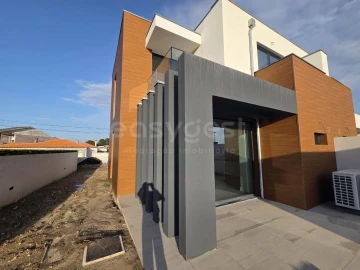 Moradia T4 para Venda em Aradas