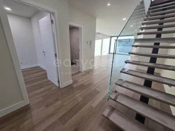 Moradia T4 para Venda em Aradas