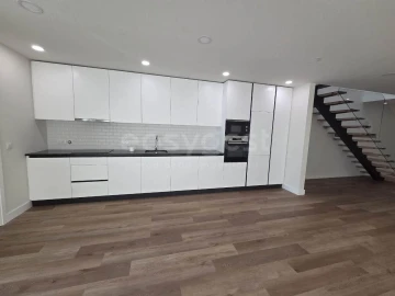 Moradia T4 para Venda em Aradas