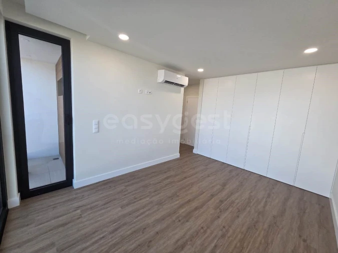 Moradia T4 para Venda em Aradas Foto 20