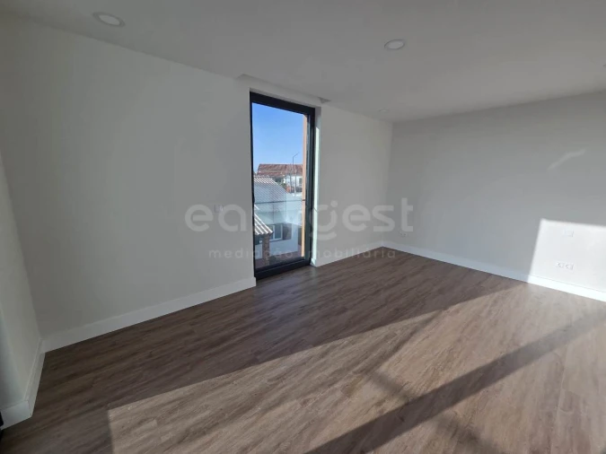 Moradia T4 para Venda em Aradas Foto 21