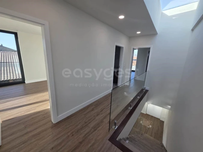 Moradia T4 para Venda em Aradas Foto 30