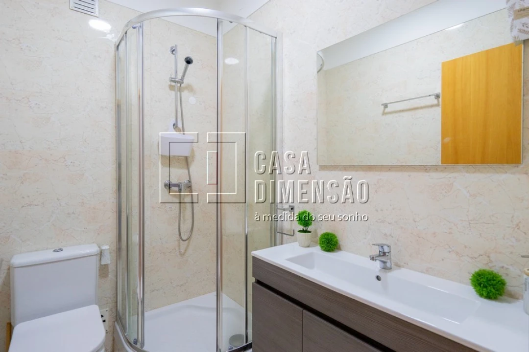 Apartamento T2 para Venda em Carnaxide e Queijas Foto 45
