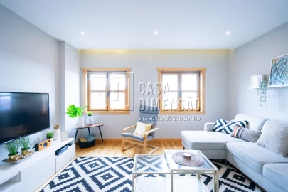 Apartamento T2 para Venda em Carnaxide e Queijas