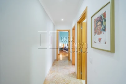 Apartamento T2 para Venda em Carnaxide e Queijas