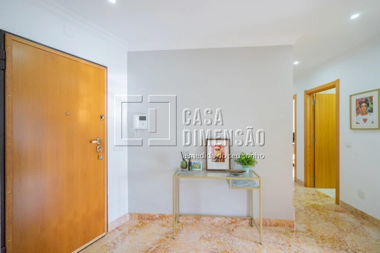 Apartamento T2 para Venda em Carnaxide e Queijas Foto 3