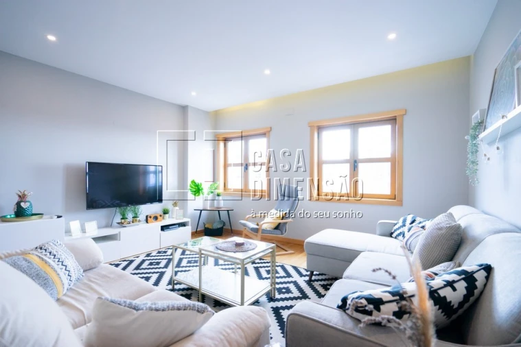 Apartamento T2 para Venda em Carnaxide e Queijas Foto 10