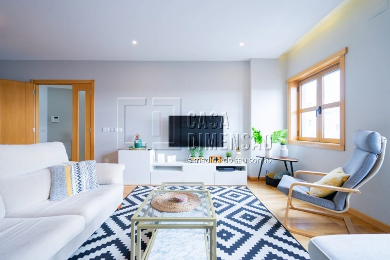 Apartamento T2 para Venda em Carnaxide e Queijas Foto 17