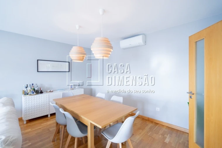 Apartamento T2 para Venda em Carnaxide e Queijas Foto 19