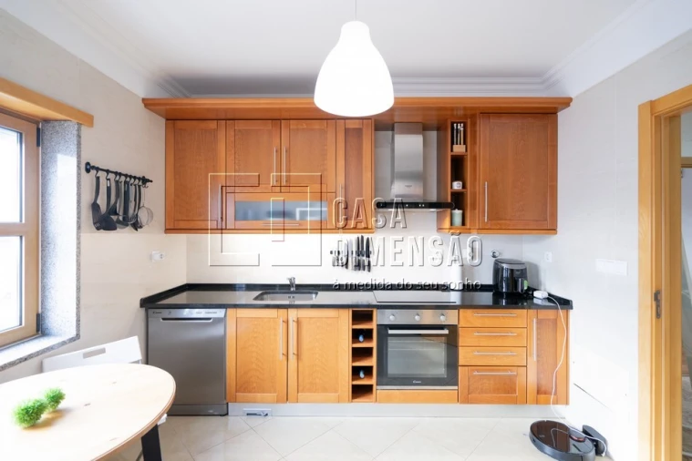 Apartamento T2 para Venda em Carnaxide e Queijas Foto 23