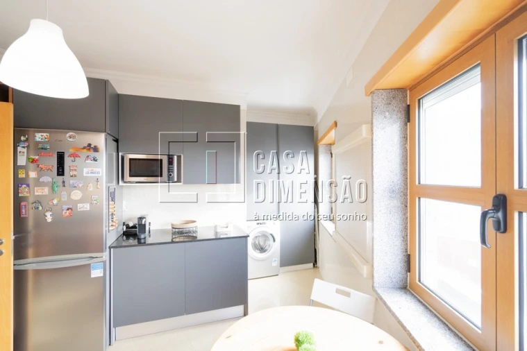 Apartamento T2 para Venda em Carnaxide e Queijas Foto 26