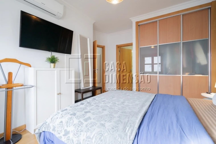 Apartamento T2 para Venda em Carnaxide e Queijas Foto 34