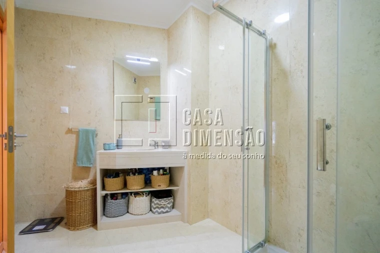 Apartamento T2 para Venda em Carnaxide e Queijas Foto 38