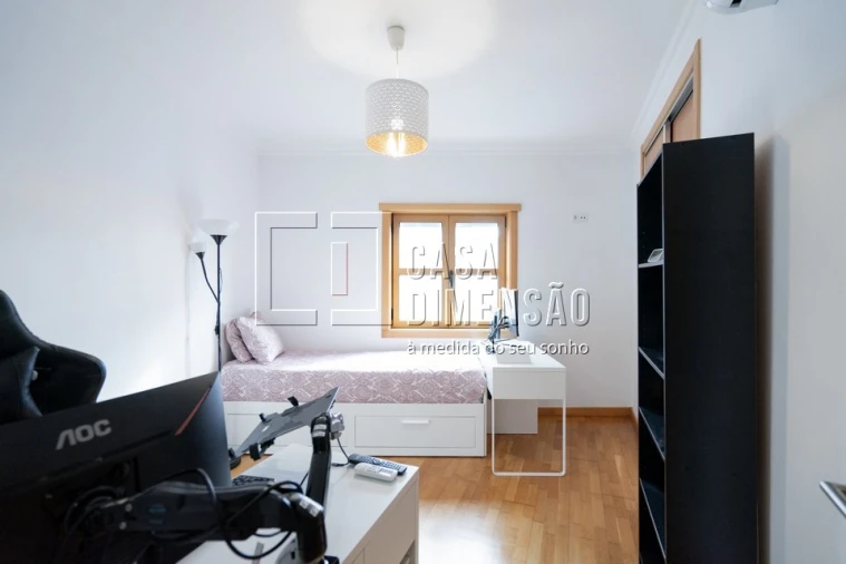Apartamento T2 para Venda em Carnaxide e Queijas Foto 39