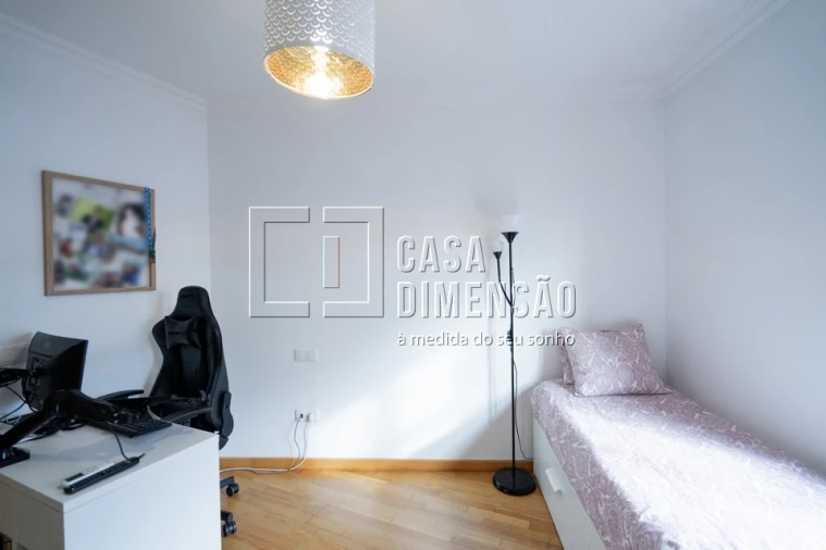 Apartamento T2 para Venda em Carnaxide e Queijas Foto 43